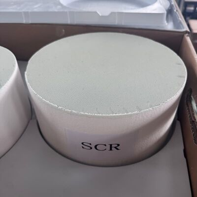 comprar Catalisador SCR de cordierita redonda de baja expansión térmica y alta resistencia mecánica para maquinaria no vial 263*127 Fabricación en línea