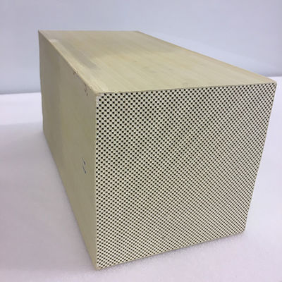 comprar El coche del euro del filtro de Dpf del catalizador del carburo de silicio de SIC parte la extensión termal del coeficiente bajo Fabricación en línea